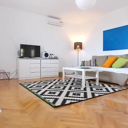 House With A Parking Space Seget Vranjica, - 11696 *